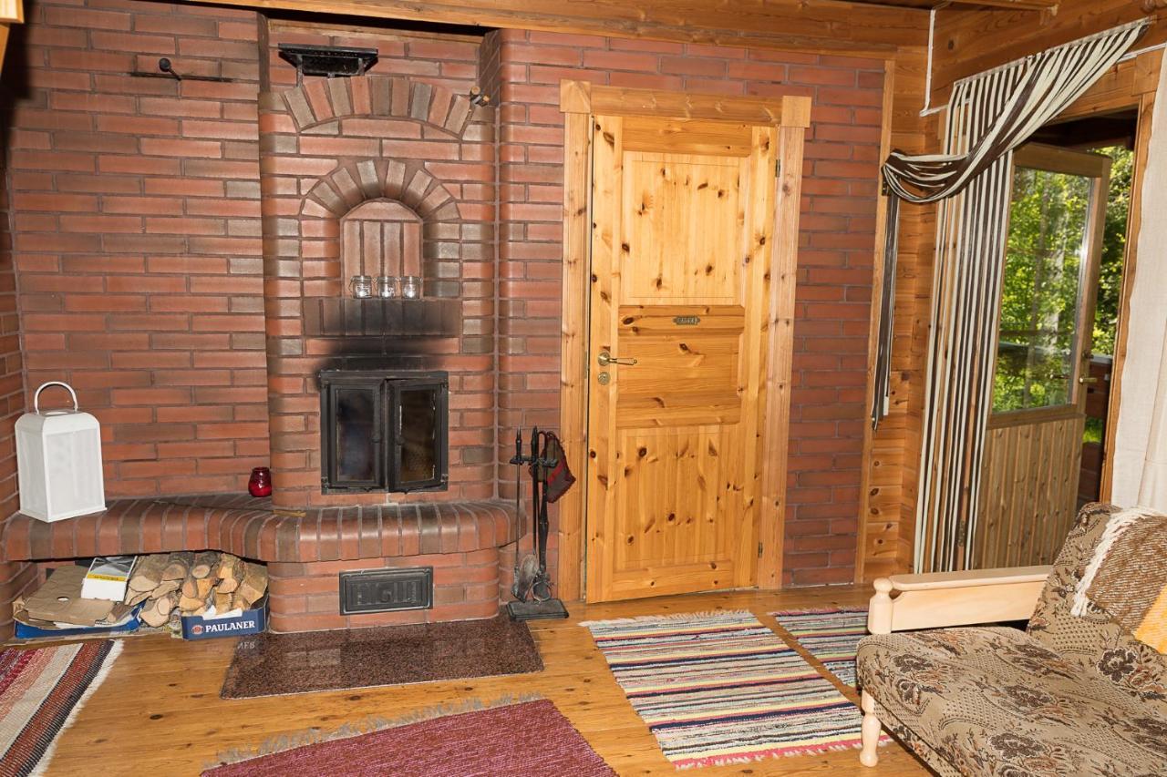 Pihlajamaeen Lomamoekit Vanhakyla Extérieur photo